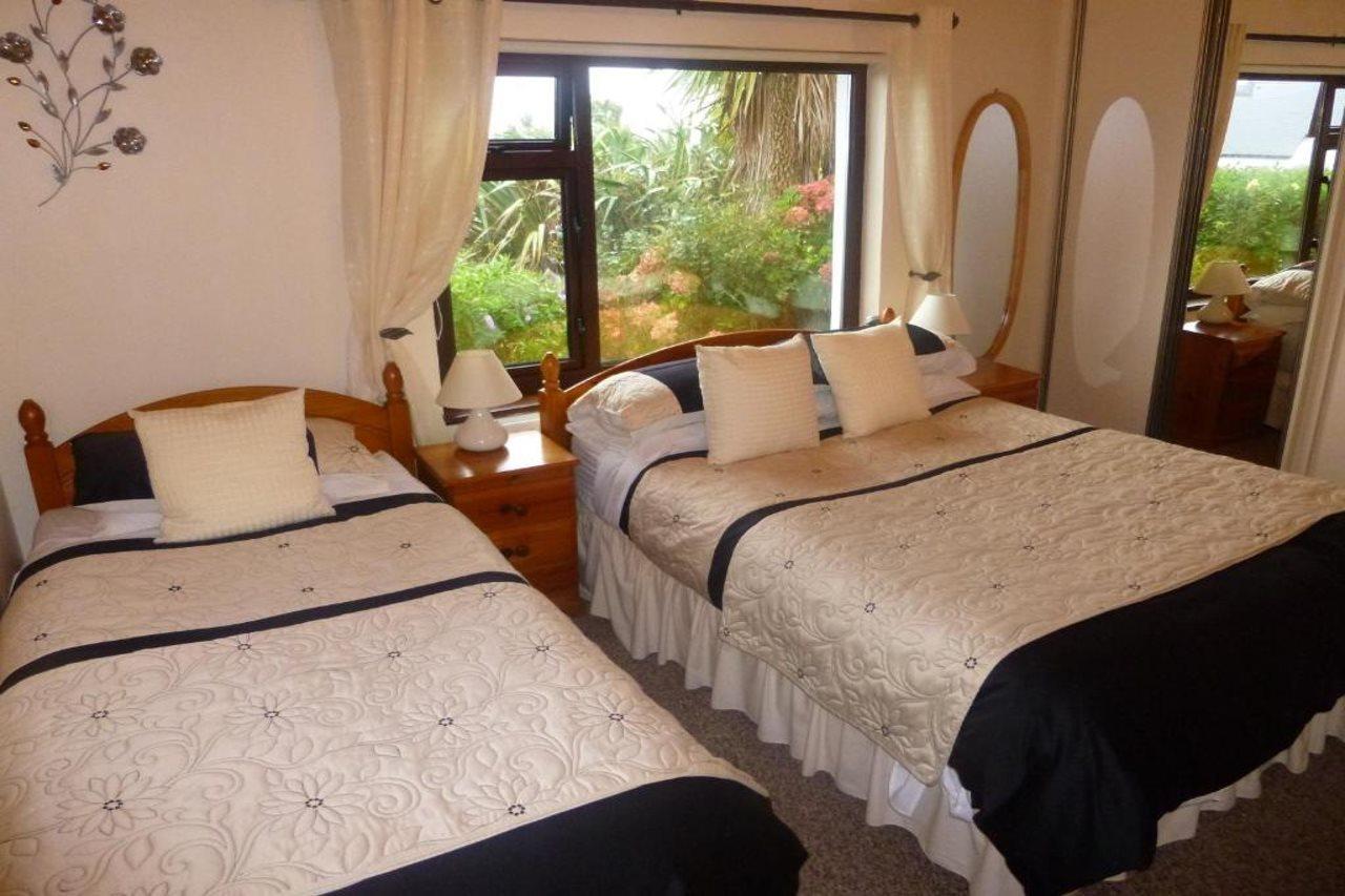 The Ocean Wave Bed & Breakfast Cleggan